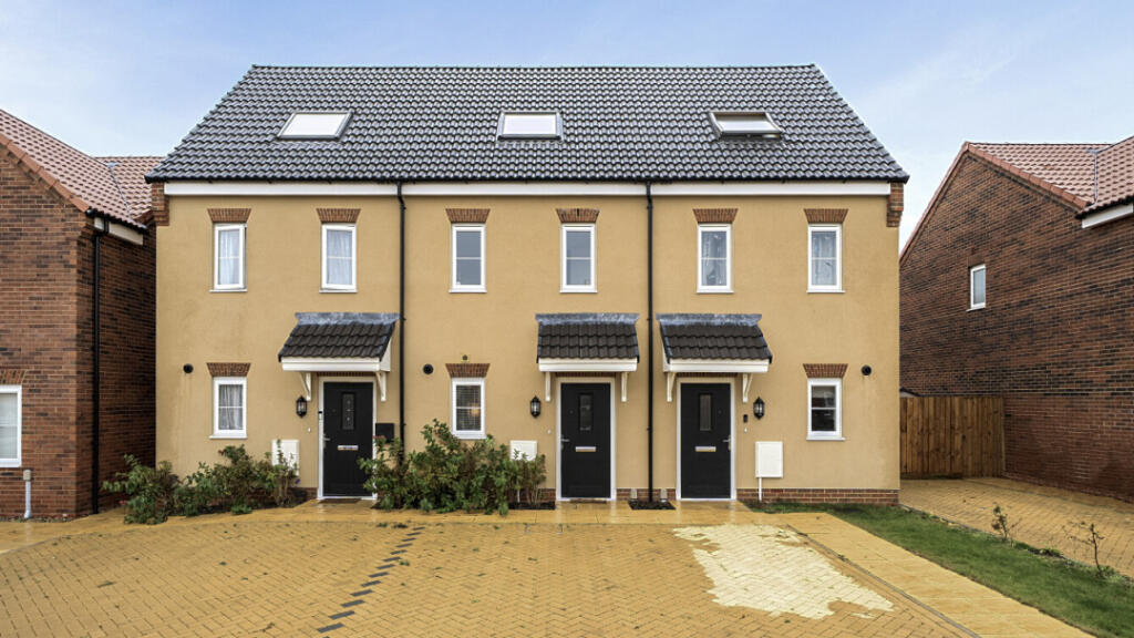 Main image of property: Bluebell Way, Norwich, NR9 5FH