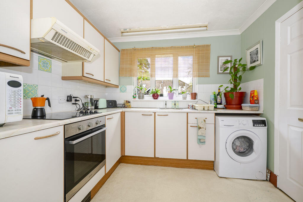 Apartment in Tonbridge - View 4