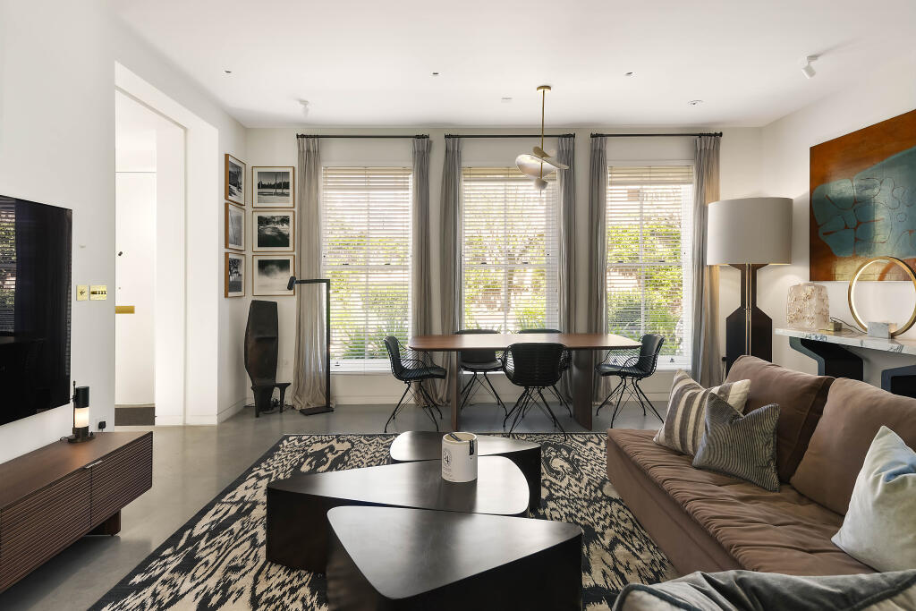 House in London - View 3