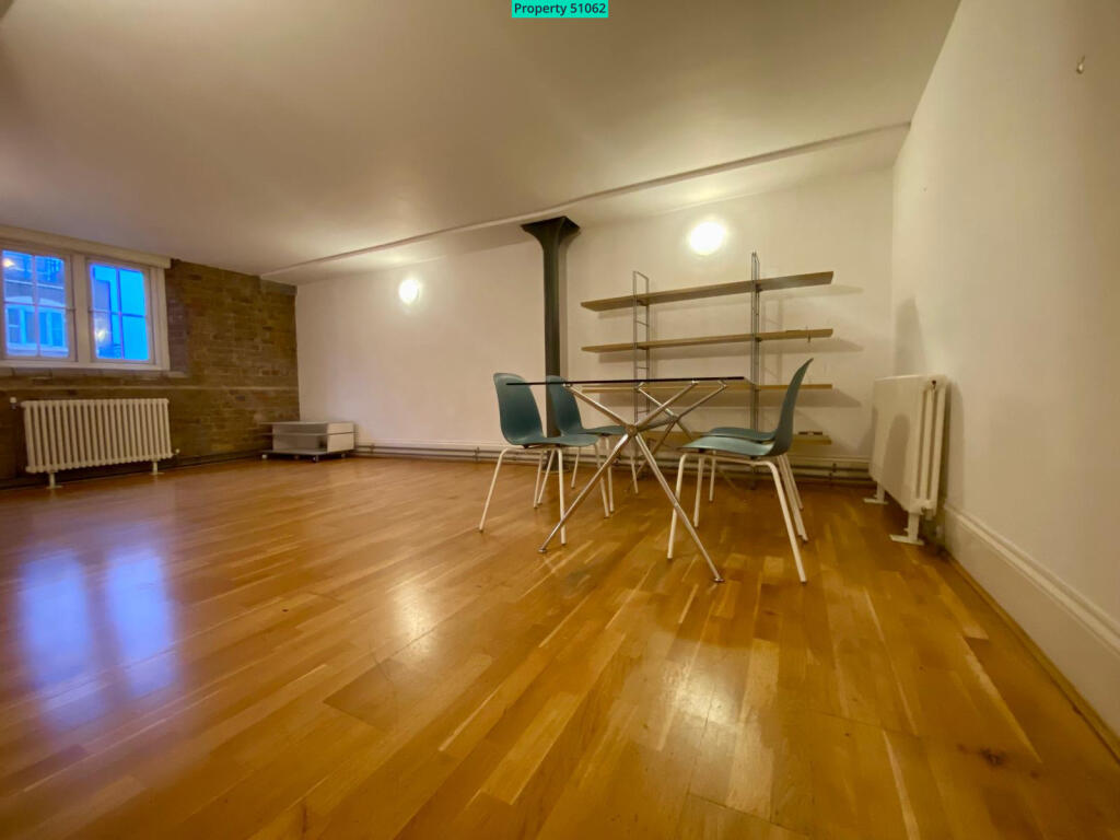 Apartment in London - More