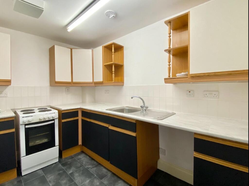 Apartment in Southampton - View 3