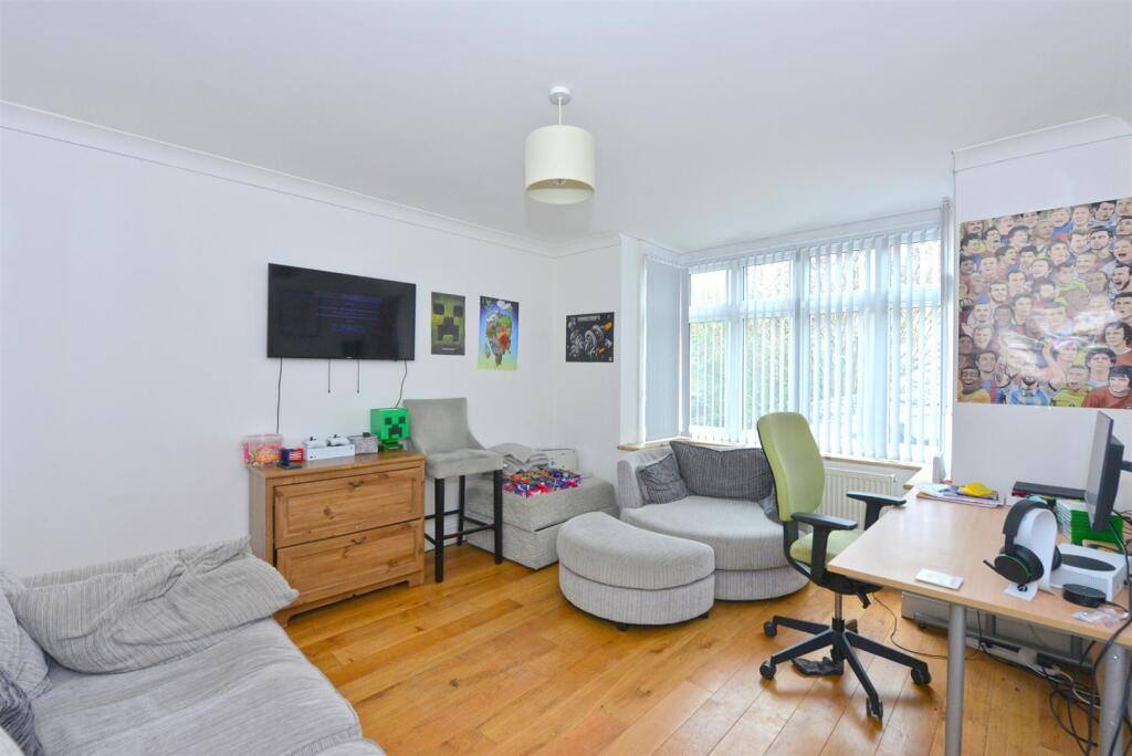 Lyth Hill Road, Bayston Hill, Shrewsbury photo 4