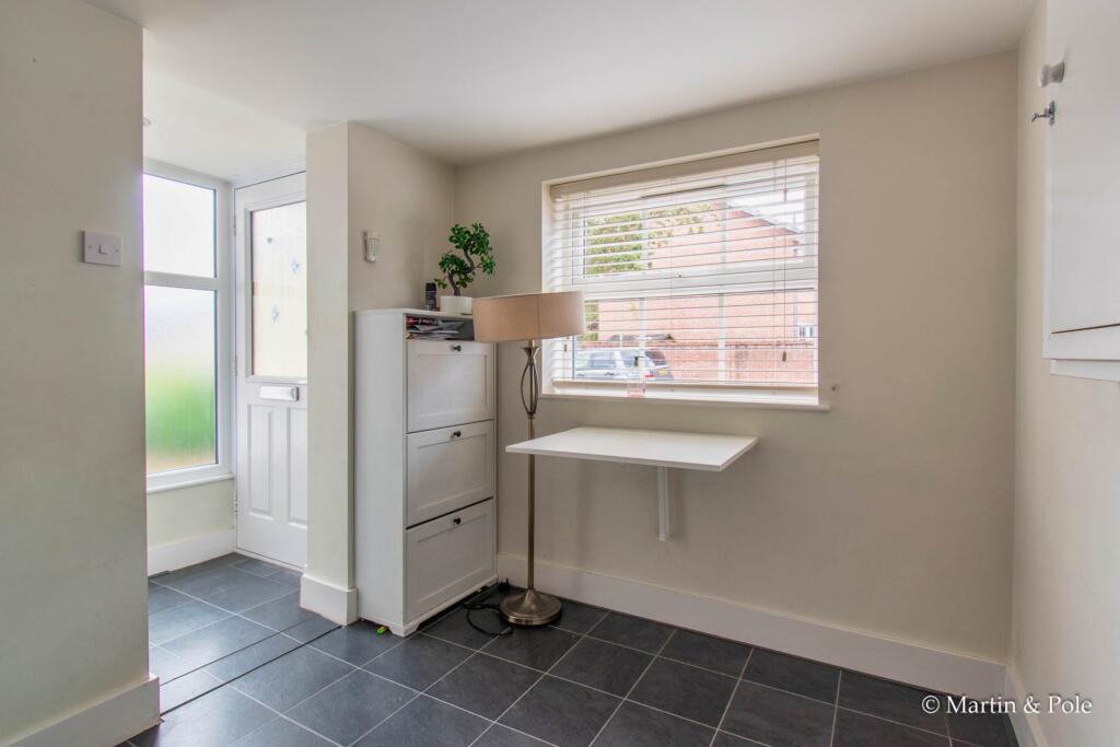 House in Reading, Lower Earley, Earley - View 3