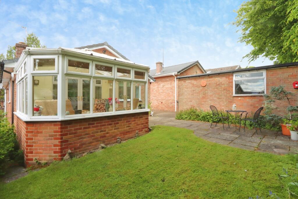 Summerfield Road, Dronfield, Derbyshire, S18 photo 4
