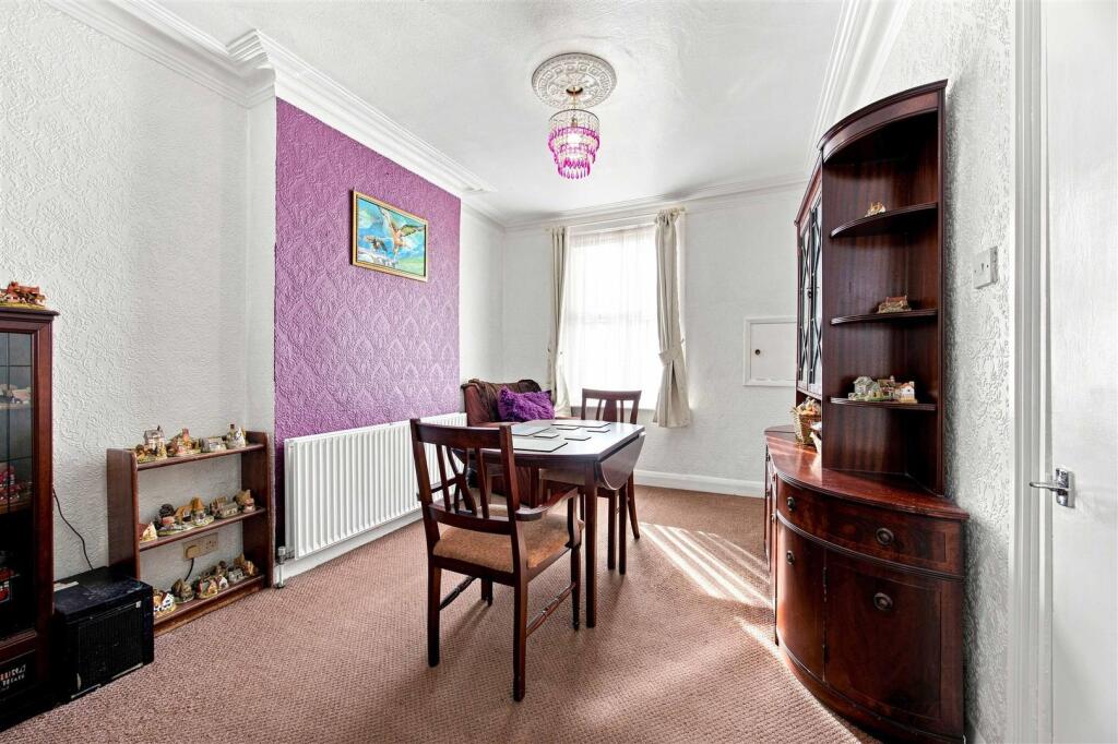 House in Southall - View 5