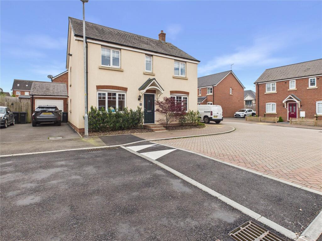 Main image of property: Fox Avenue, Droitwich Spa, Worcestershire, WR9