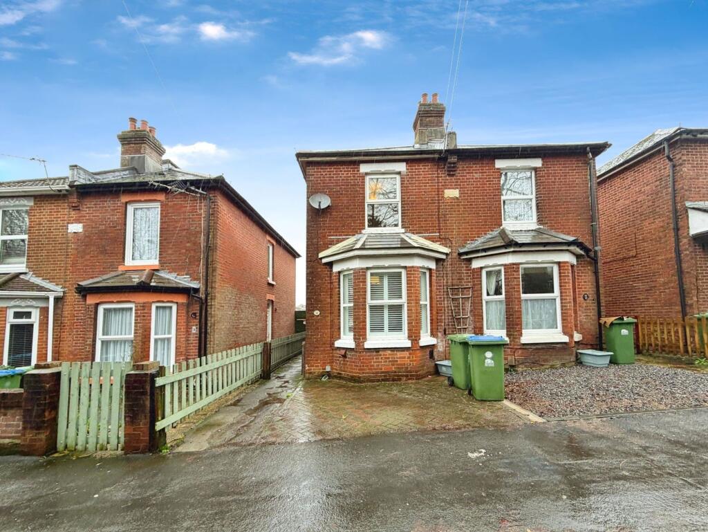 2-bed semi-detached on Tremona Road, Southampton, SO16, £270,000