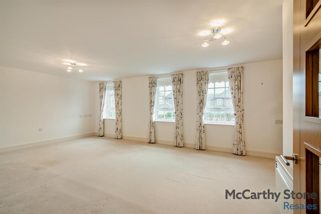 Claridge House, Littlehampton, West Sussex, BN17 5FE photo 4