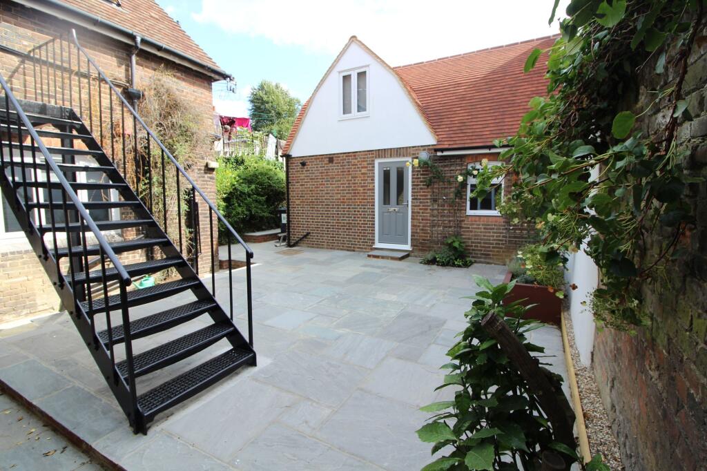 Main image of property: Shipbourne Road, Tonbridge, TN10