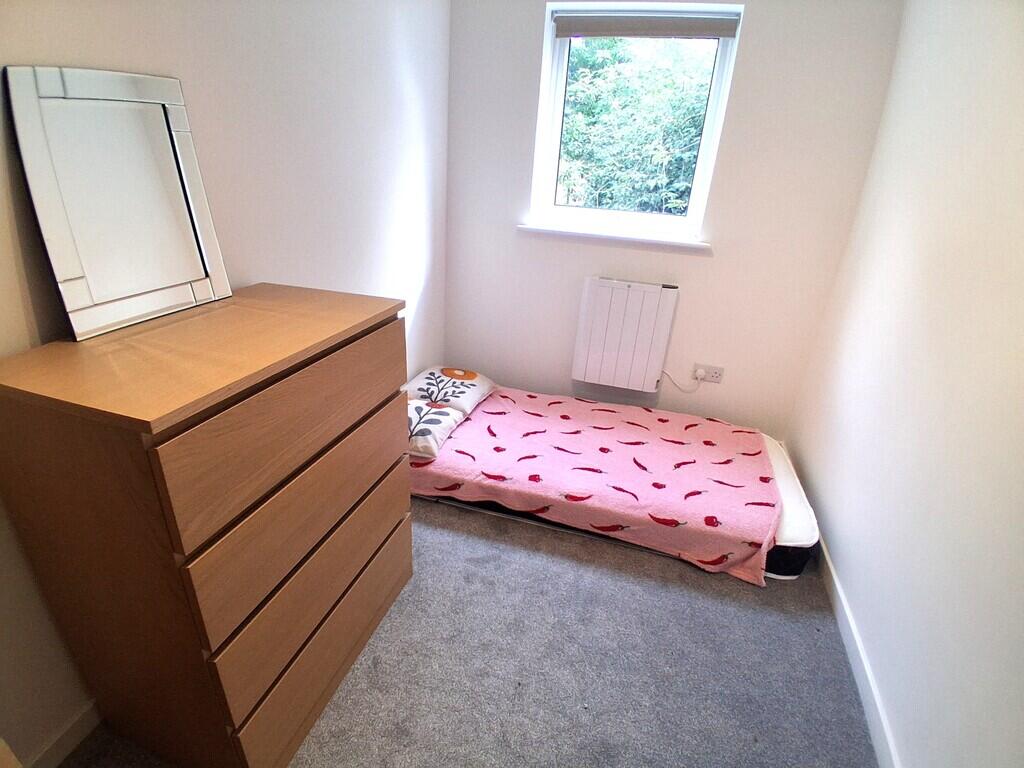 Apartment in Cambridge, Romsey - View 5