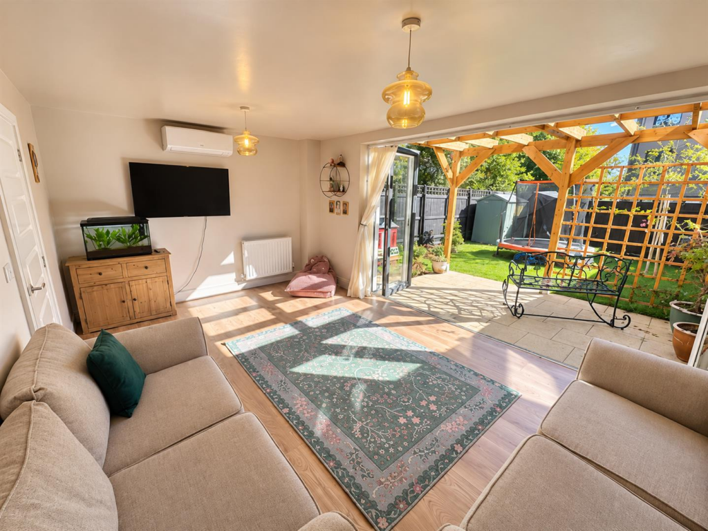 House in Northampton, Little Stanion - View 2
