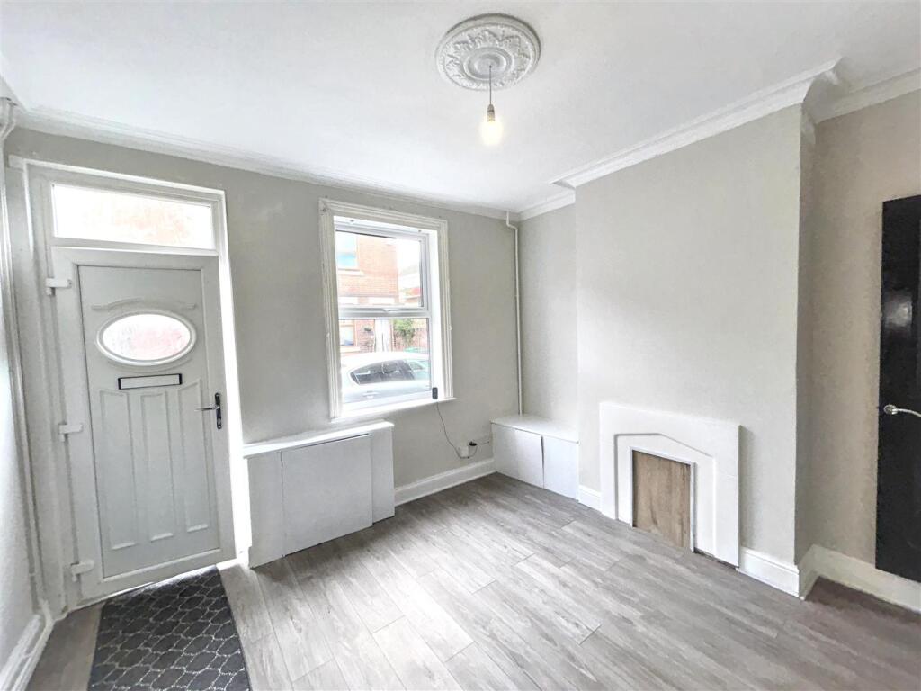 House in Nottingham, The Meadows - View 2