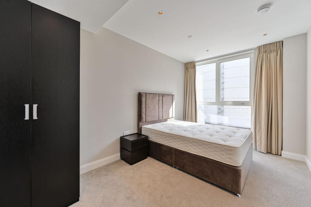 Apartment in London - More