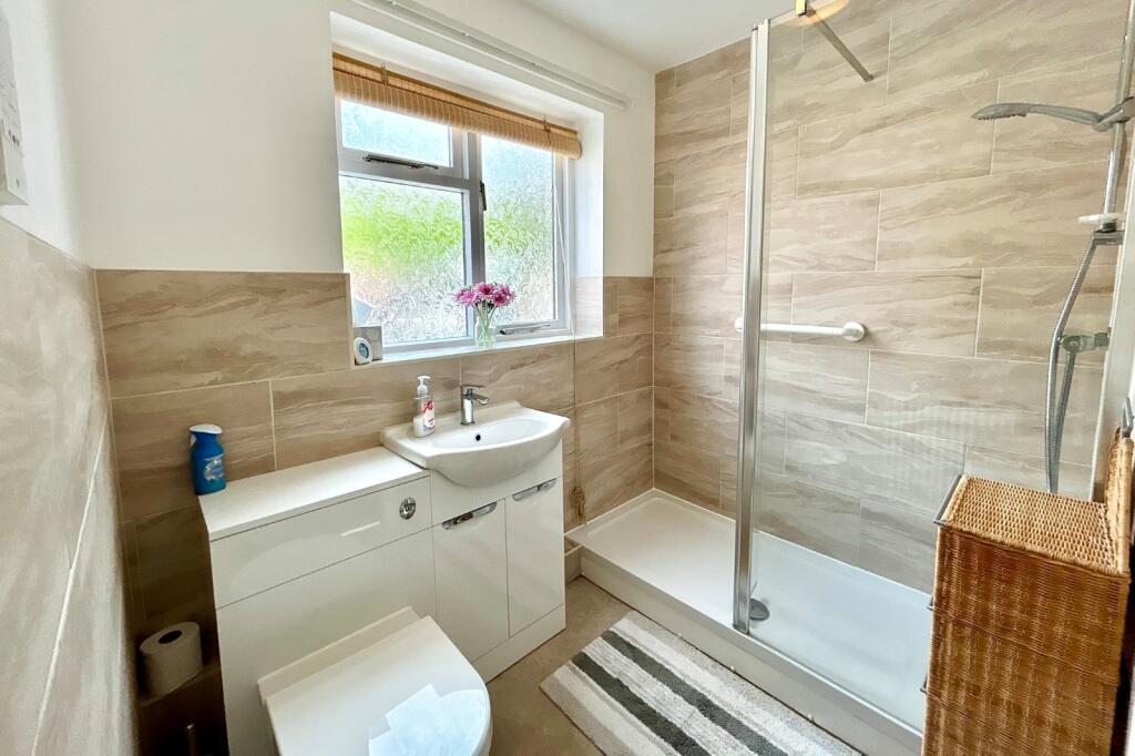 House in Nantwich, Cheshire East - More