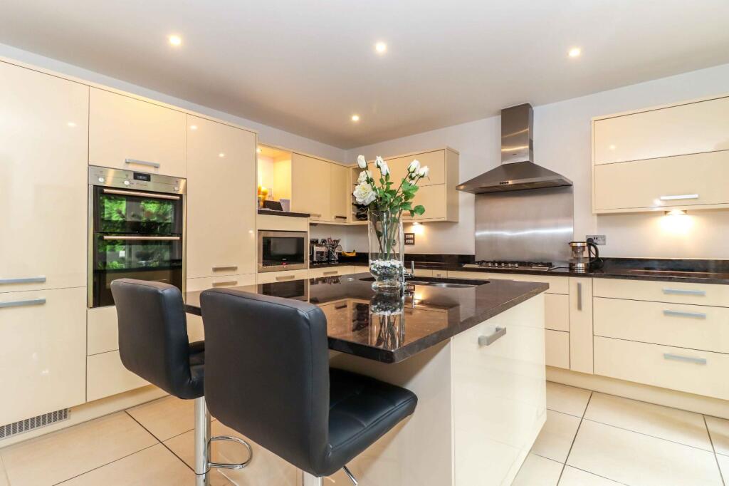 House in Hemel Hempstead, Beaconsfield Old Town, Beaconsfield - View 5