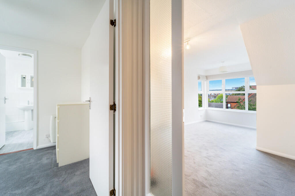 Apartment in London - View 3