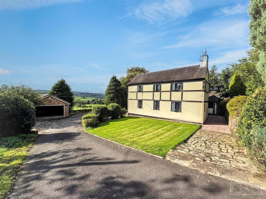 House in Stoke-on-Trent - View 2