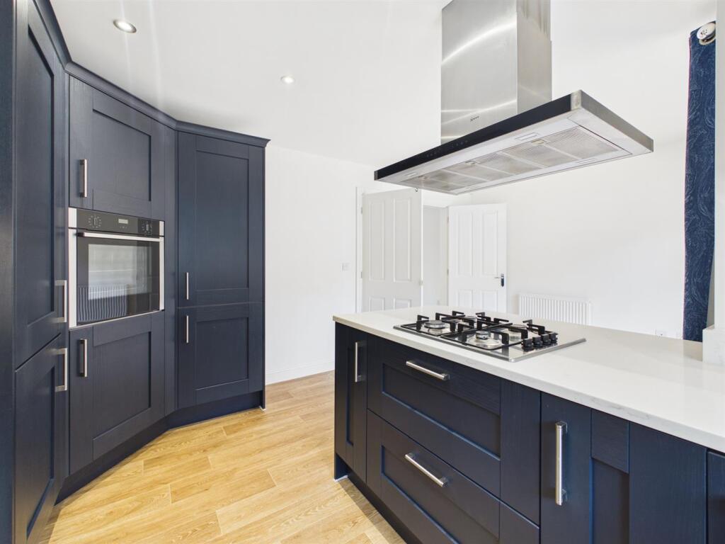 House in Stratford-on-Avon, Little Kineton, Kineton - More