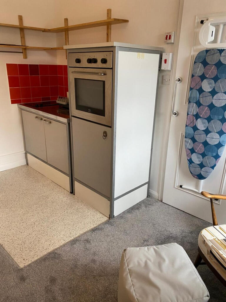 Apartment in London - View 5