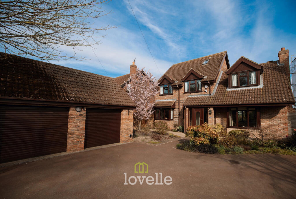 Main image of property: Tetney Road, Humberston, DN36