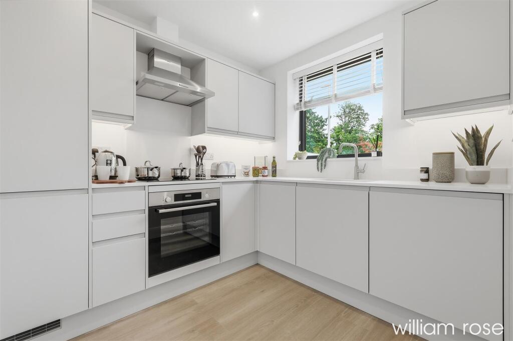 House in Ilford - More