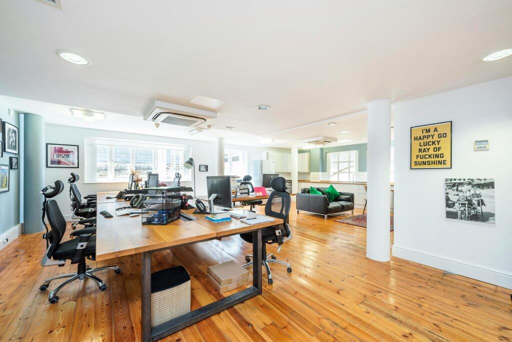 office 2.jpg