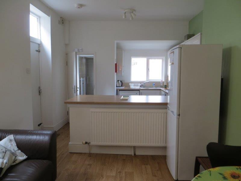 6 bedroom house for rent