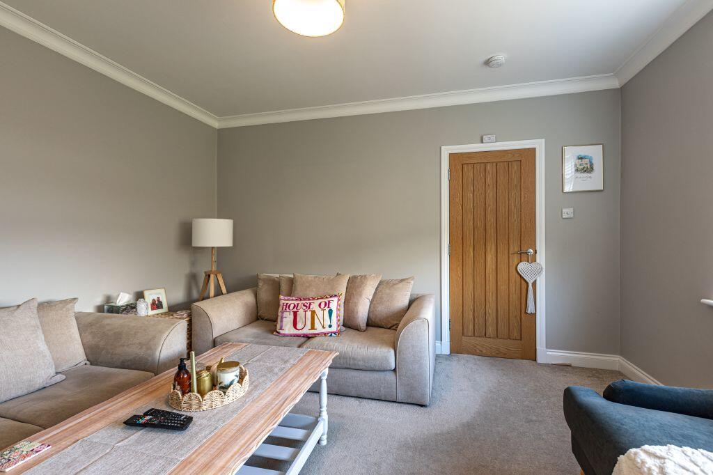 17 Ivanhoe Terrace, Hawick, TD9 8EE photo 4