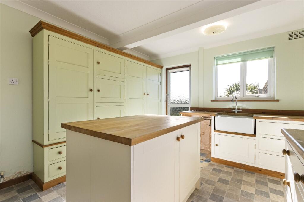 House in Grimsby, New Waltham - View 5