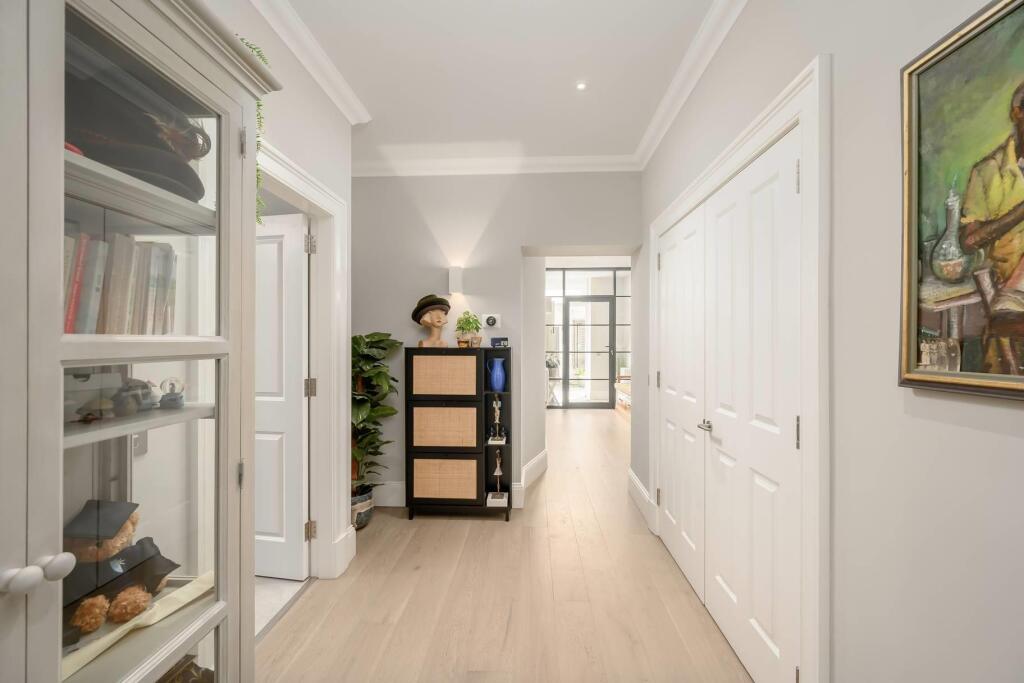Apartment in Edinburgh - More