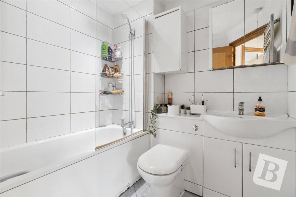 Apartment in London - More