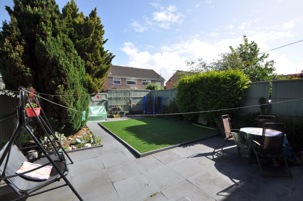 House in Wirral, Liverpool City Region - View 3
