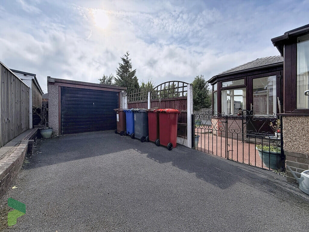 Windermere Drive, Darwen photo 3