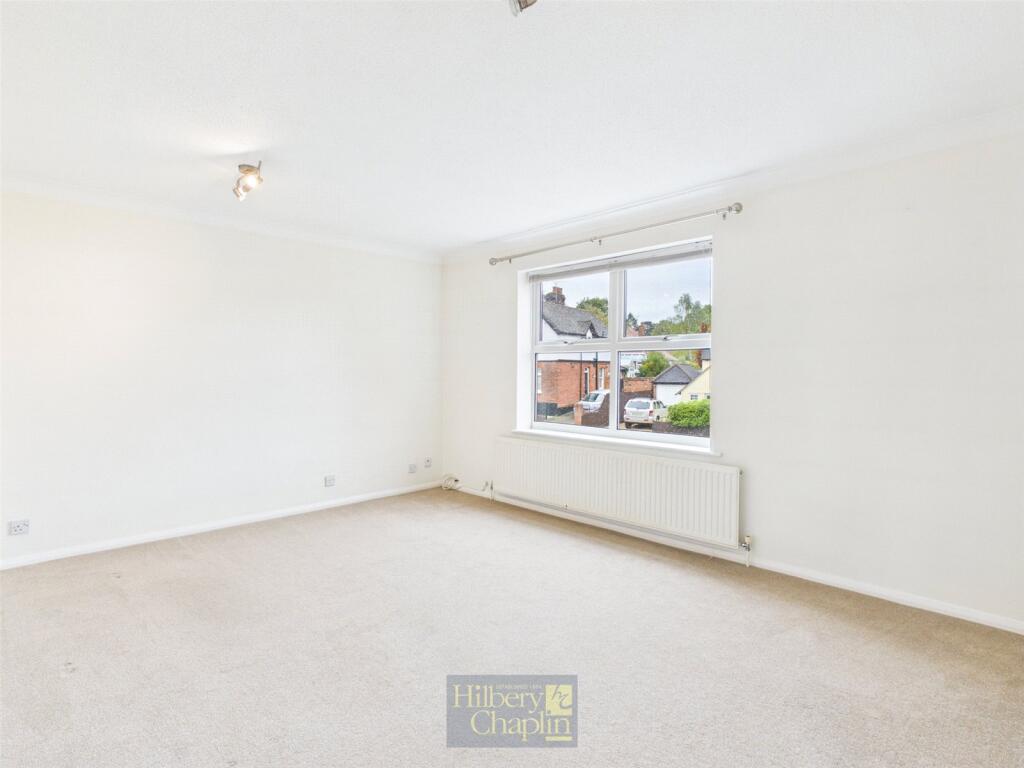 Apartment in Chelmsford - View 4