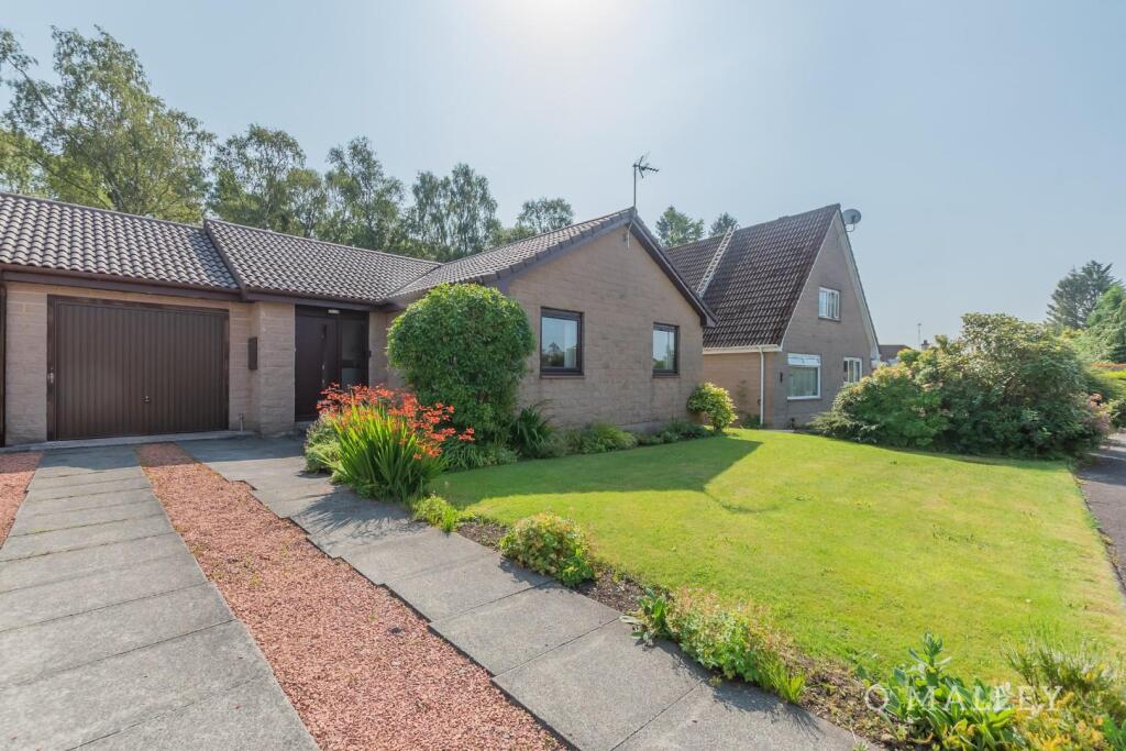 Main image of property: Hillview Place, Dollar