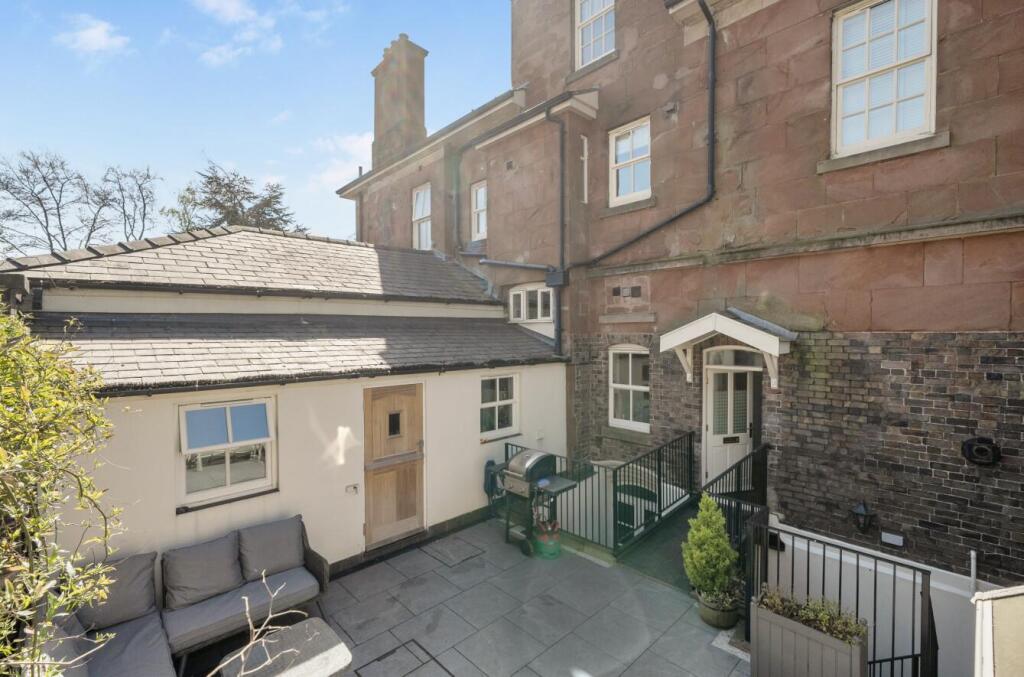 Main image of property: Apartment 3, The Woodlands, Abbey Foregate, Shrewsbury, SY2 6LT