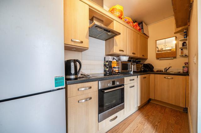 Apartment in Lye Green, Old Town, Chesham - View 4