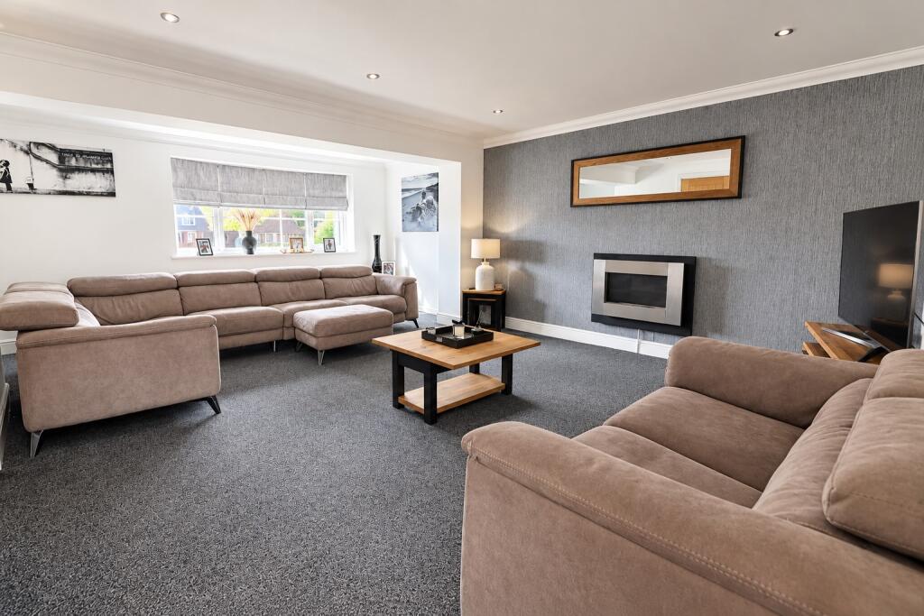 House in Luton - View 4