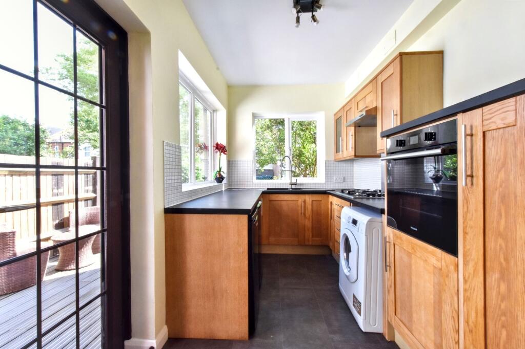 House in London, The Apostles, Raynes Park - More