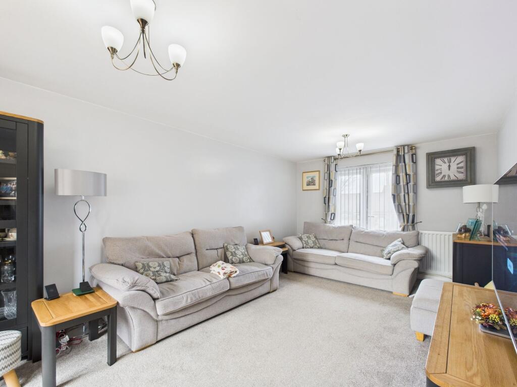 Cromwell Drive, Hinchingbrooke Park, Huntingdon. photo 3