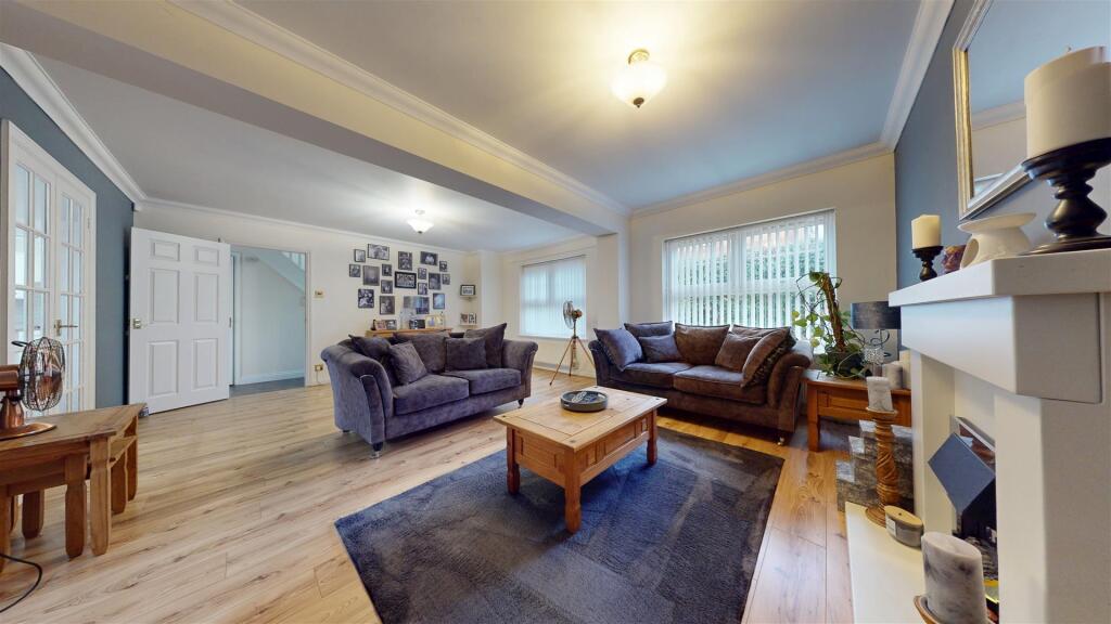 Kirkstall Place, Oldbrook, Milton Keynes photo 3