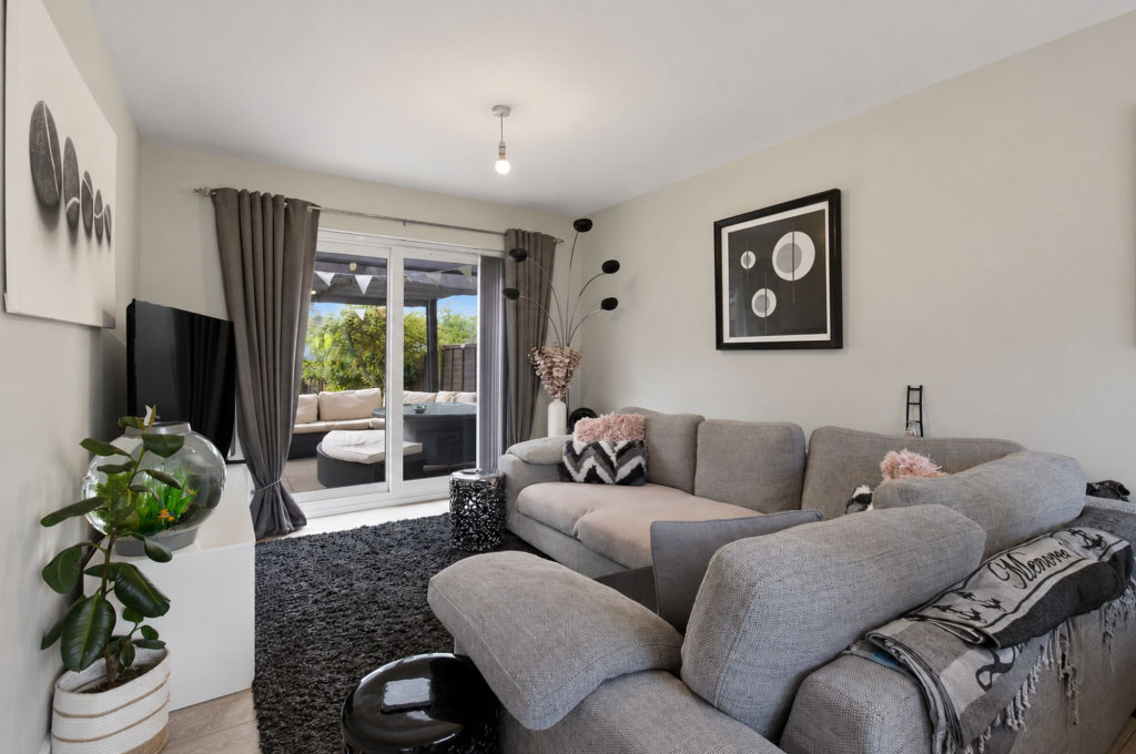 House in Worcester, Dines Green - More