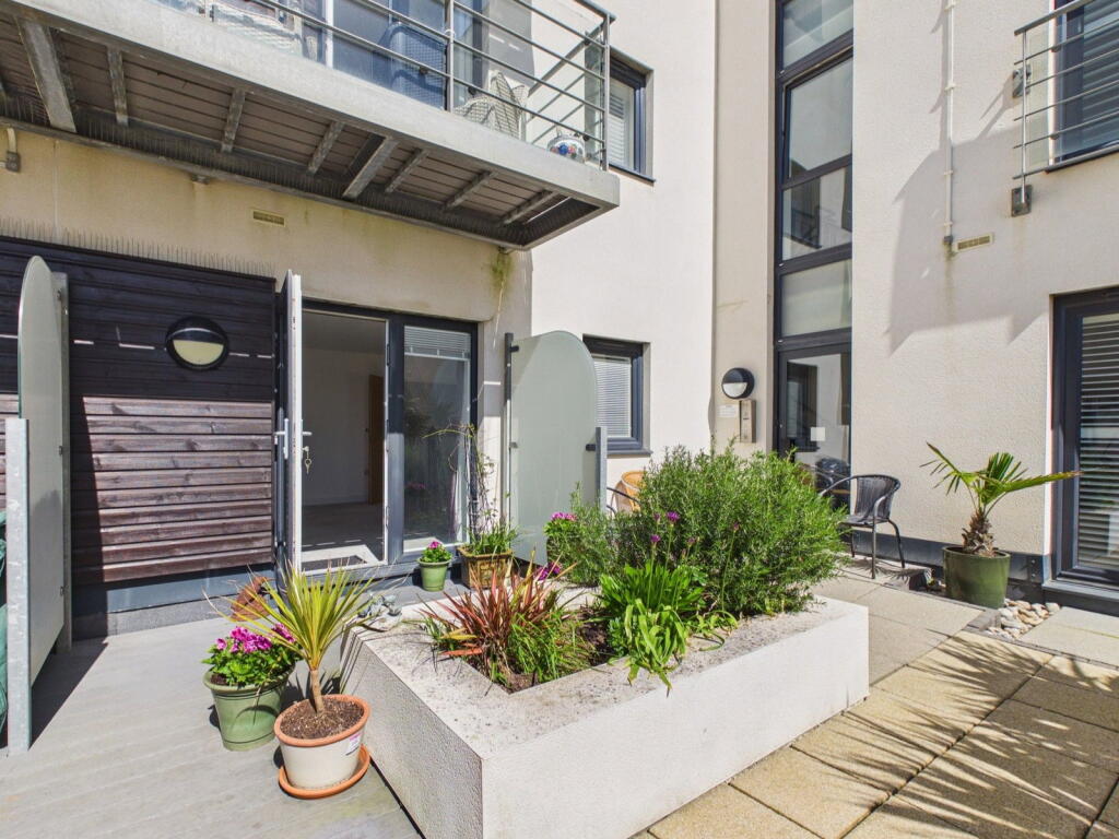 Chichester House, 1, The Waterfront, Goring-by-Sea, Worthing, BN12 - View 2