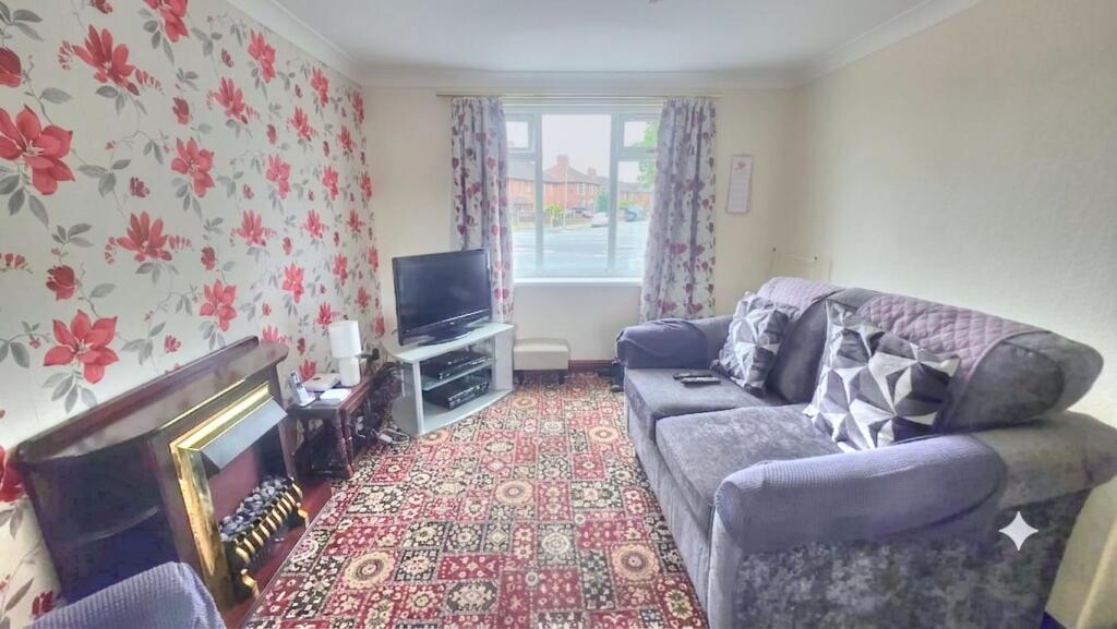 Apartment in Stoke-on-Trent - View 2