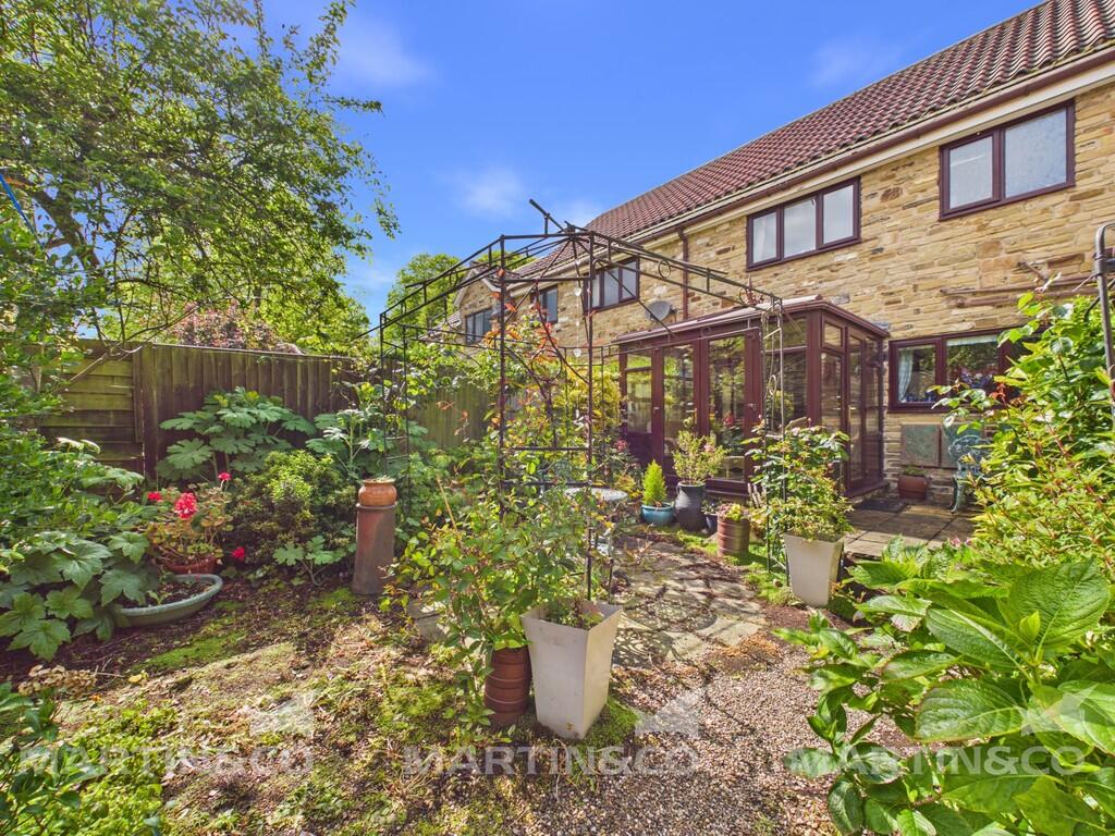 House in Doncaster, Norton - View 4