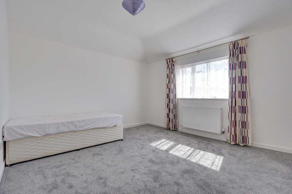 House in Southampton, Itchen - More