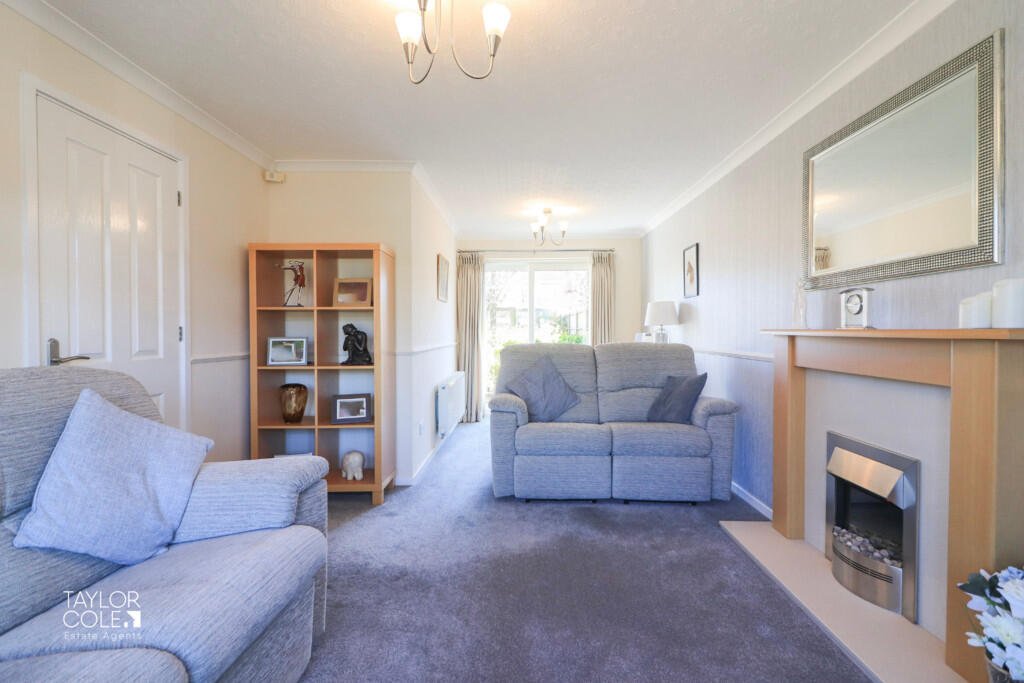 House in Tamworth, Staffordshire - View 3