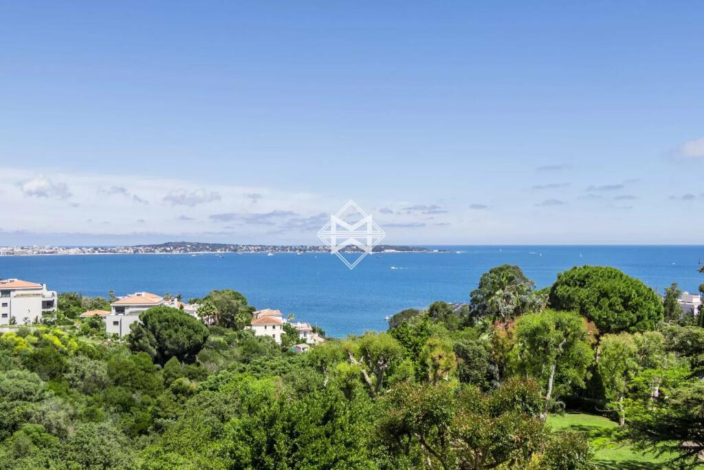Main image of property: Provence-Alps-Cote d`Azur, Alpes-Maritimes, Cannes