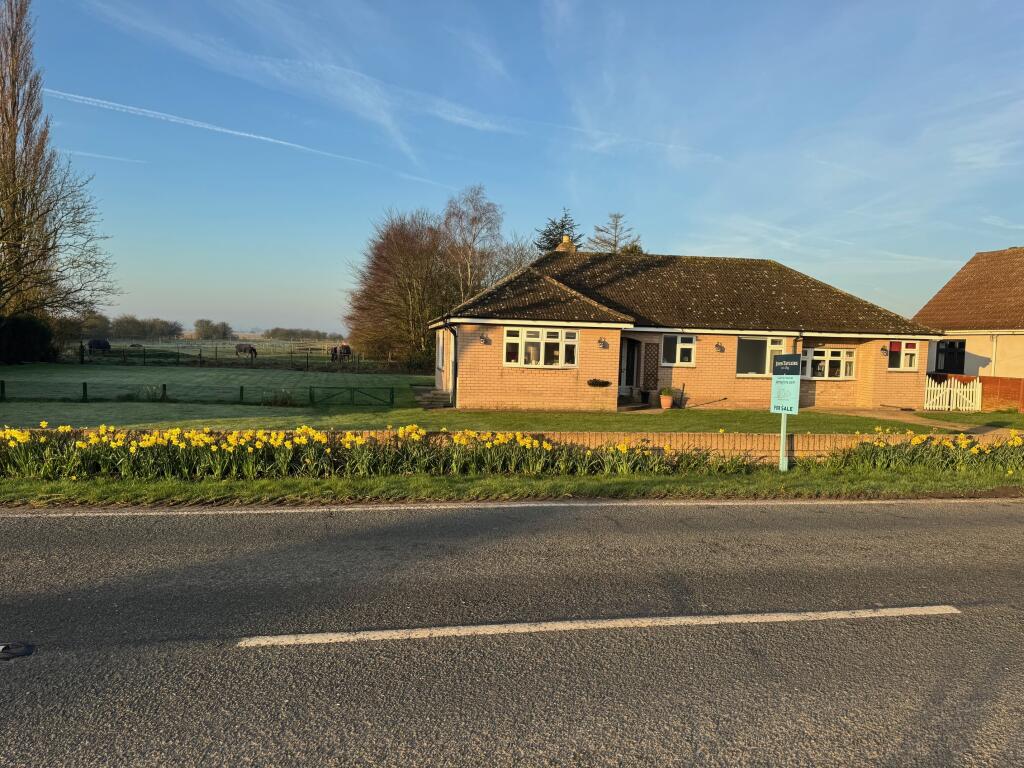 3-bed detached on Alba Court Wragholme Road Grainthorpe Louth LN11 7JD, £298,000