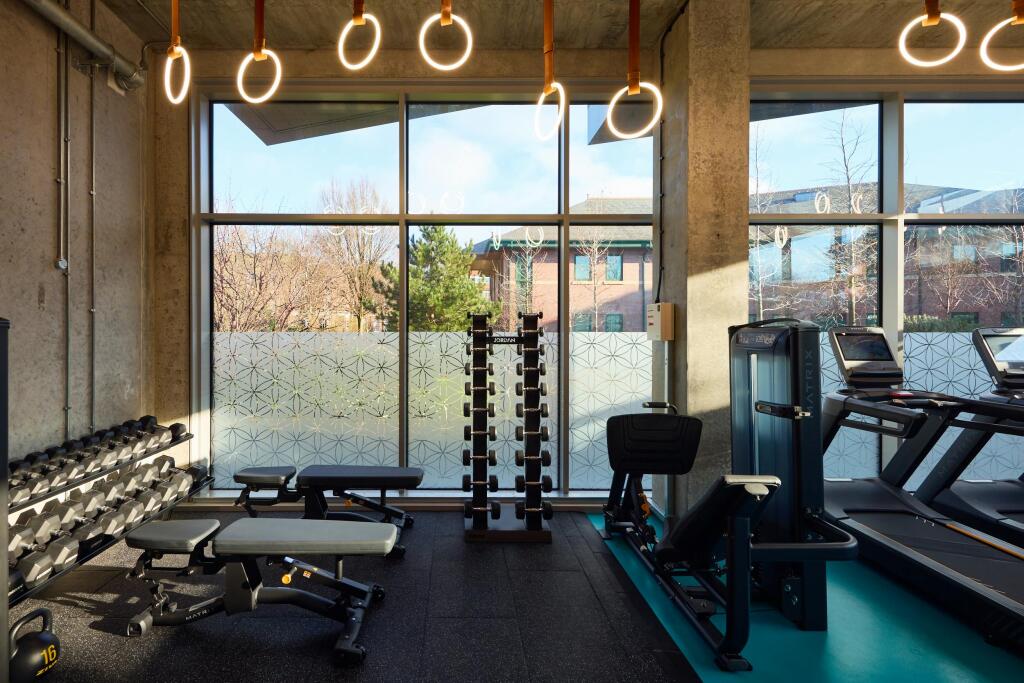 BrightBuildingStudio121.jpg